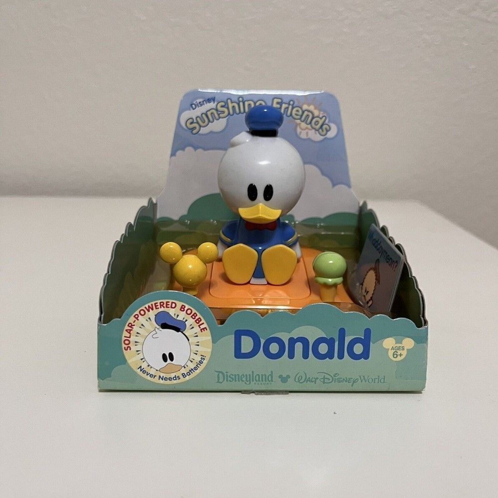 Disney Parks Sunshine Friends Donald Duck Solar Powered Bobblehead